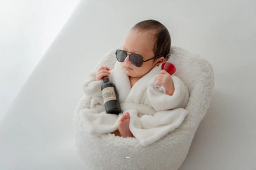 喀什宝宝被蜜蜂蛰了